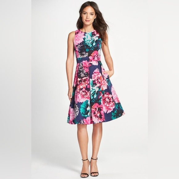 Eliza J Floral Print Faille Fit & Flare Dress Back Cut Out Flare Skirt Petite - Picture 9 of 9